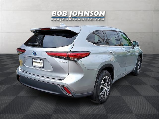 used 2022 Toyota Highlander Hybrid car, priced at $38,695