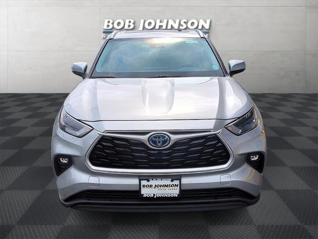 used 2022 Toyota Highlander Hybrid car, priced at $38,695