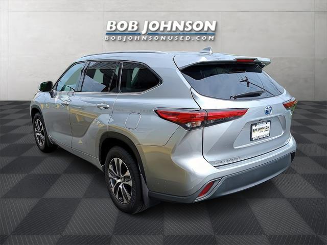 used 2022 Toyota Highlander Hybrid car, priced at $38,695