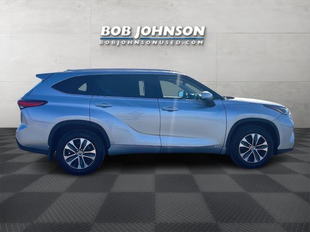used 2022 Toyota Highlander Hybrid car, priced at $36,946
