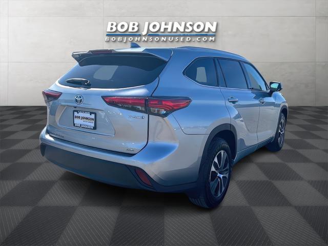 used 2022 Toyota Highlander Hybrid car, priced at $36,946