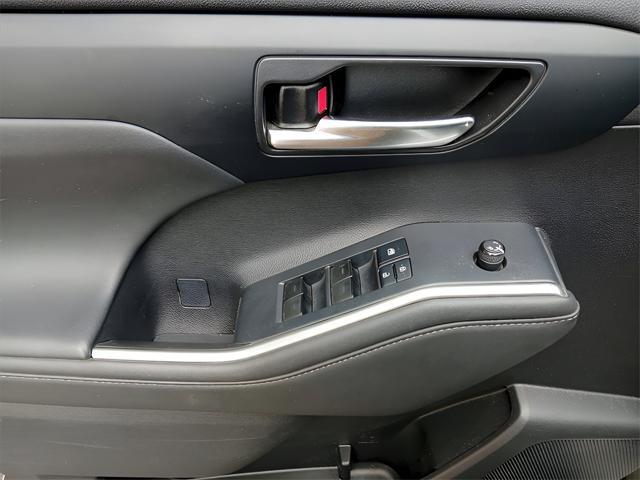 used 2022 Toyota Highlander Hybrid car, priced at $38,695