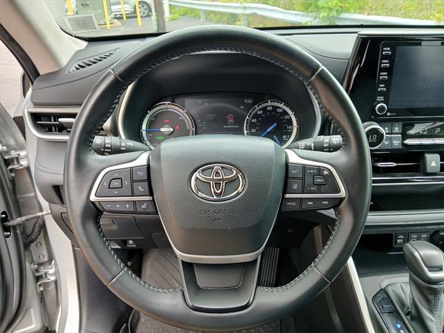 used 2022 Toyota Highlander Hybrid car, priced at $38,695
