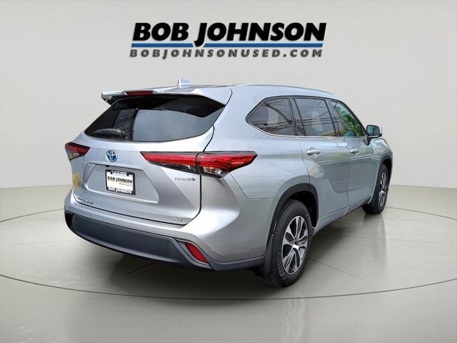 used 2022 Toyota Highlander Hybrid car, priced at $38,695
