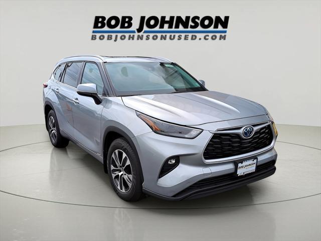 used 2022 Toyota Highlander Hybrid car, priced at $38,695