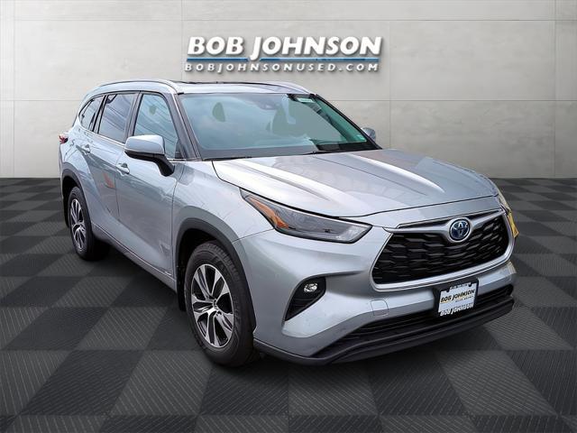 used 2022 Toyota Highlander Hybrid car, priced at $38,695