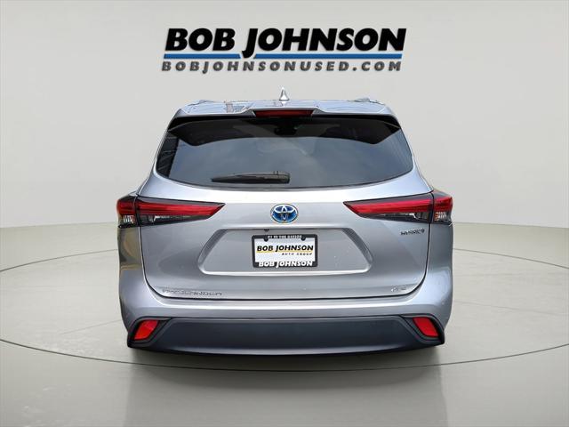 used 2022 Toyota Highlander Hybrid car, priced at $38,695