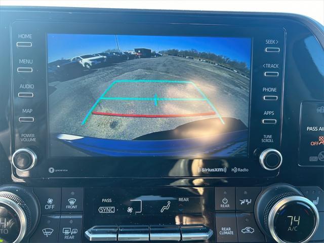 used 2022 Toyota Highlander Hybrid car, priced at $36,946