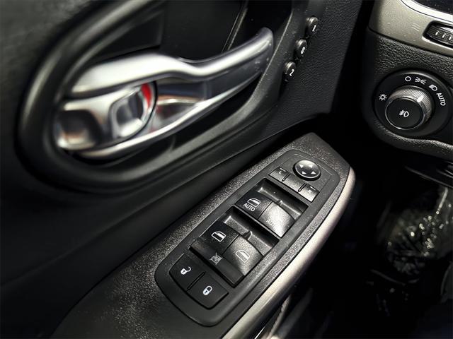used 2019 Jeep Cherokee car, priced at $18,509