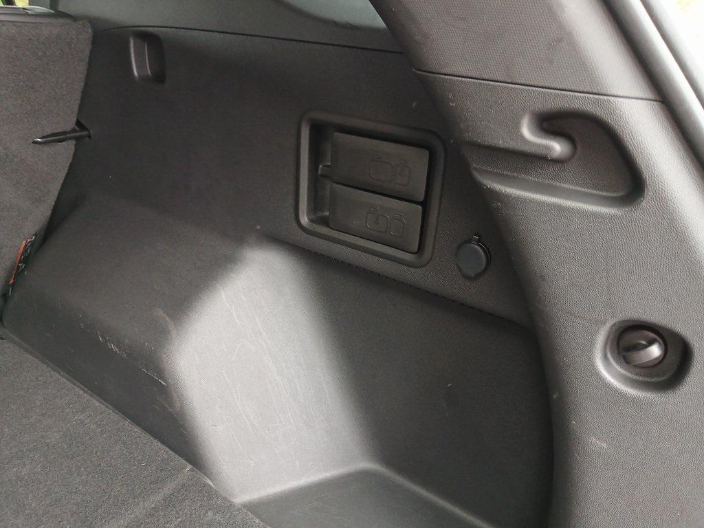 used 2021 Chevrolet Equinox car, priced at $19,495