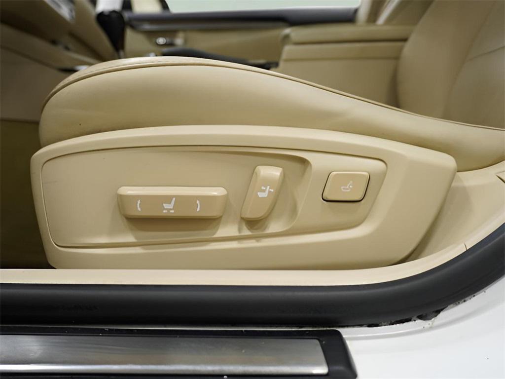 used 2014 Lexus ES 350 car, priced at $13,600