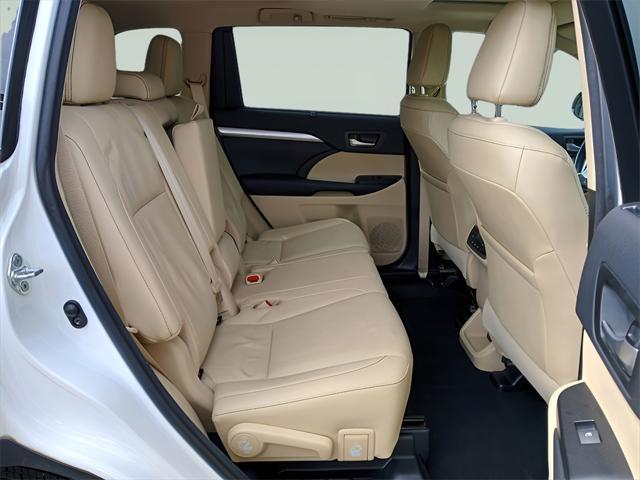 used 2017 Toyota Highlander Hybrid car, priced at $27,866
