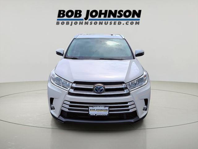 used 2017 Toyota Highlander Hybrid car, priced at $27,866