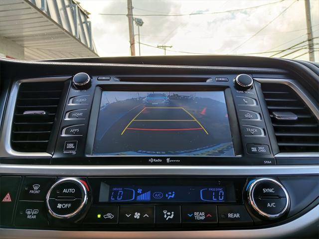 used 2015 Toyota Highlander car, priced at $19,795