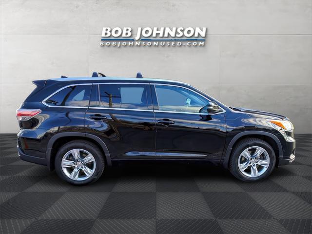 used 2015 Toyota Highlander car, priced at $19,795