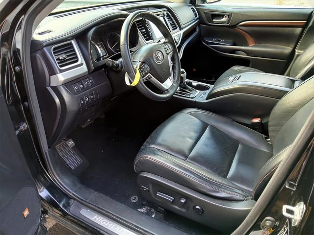used 2015 Toyota Highlander car, priced at $19,795