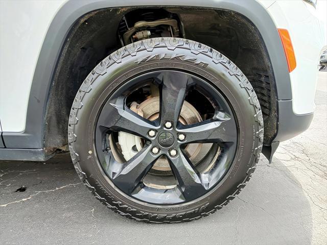used 2023 Jeep Grand Cherokee car, priced at $33,495