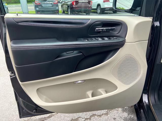 used 2016 Dodge Grand Caravan car, priced at $11,306