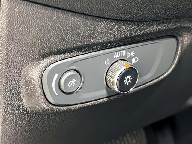 used 2022 Chevrolet Equinox car, priced at $19,919