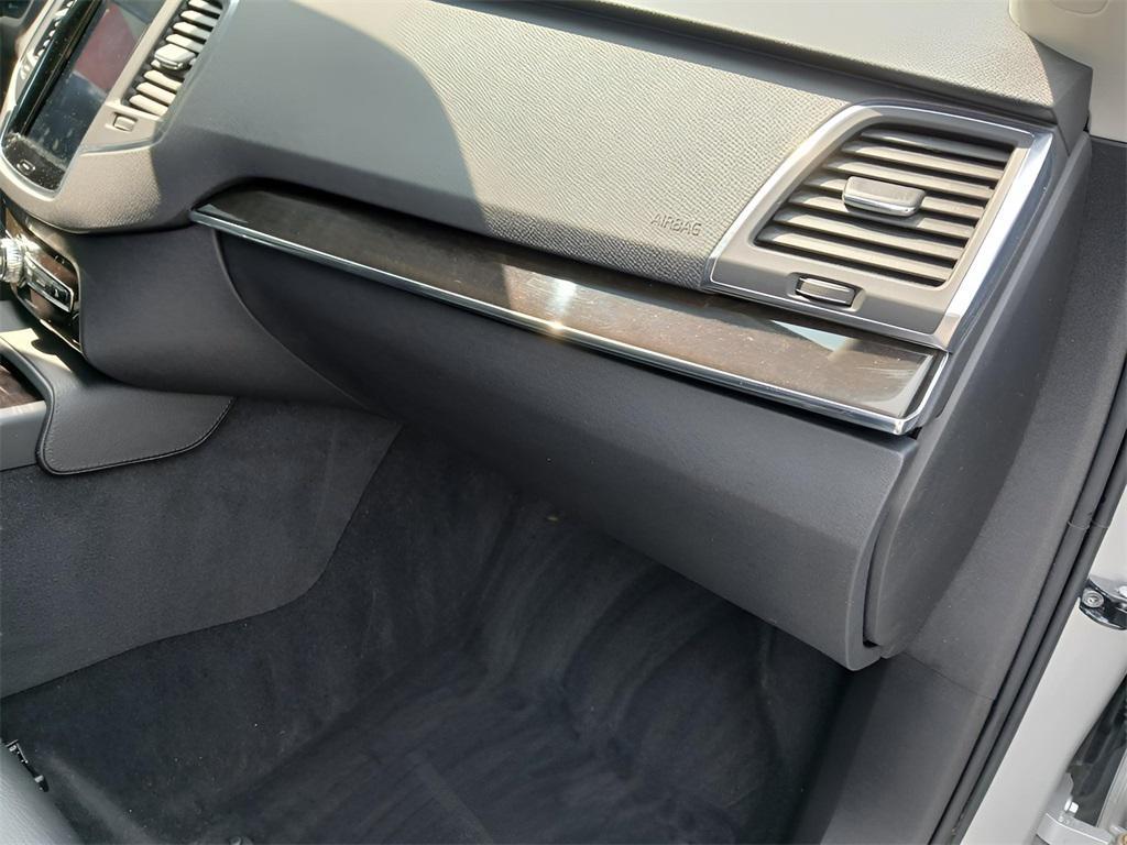 used 2018 Volvo XC90 car, priced at $14,396