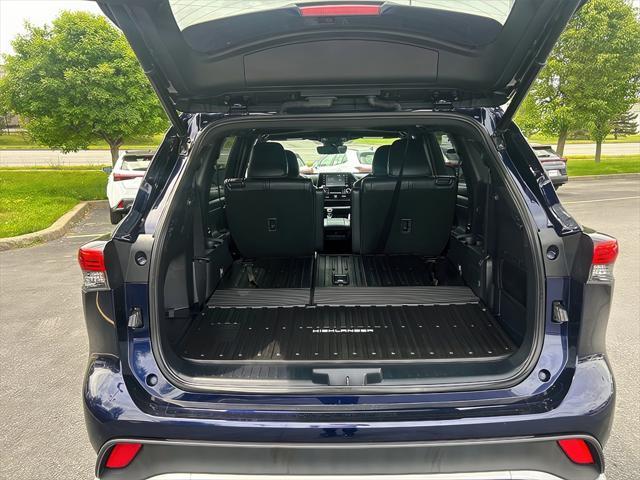 used 2022 Toyota Highlander car, priced at $37,640