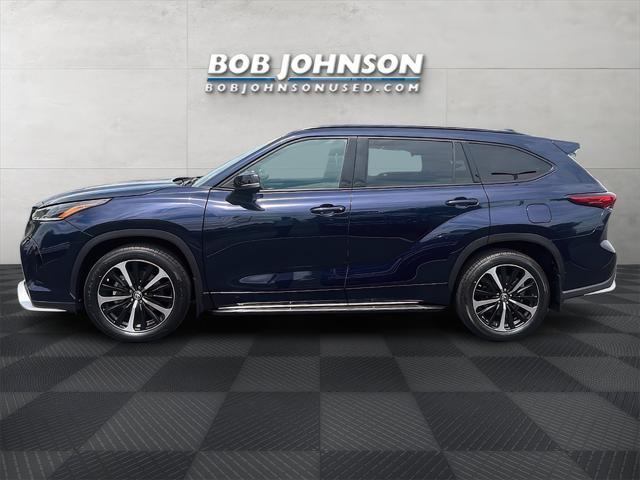 used 2022 Toyota Highlander car, priced at $37,640