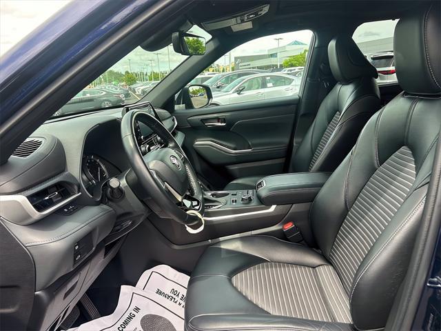 used 2022 Toyota Highlander car, priced at $37,640