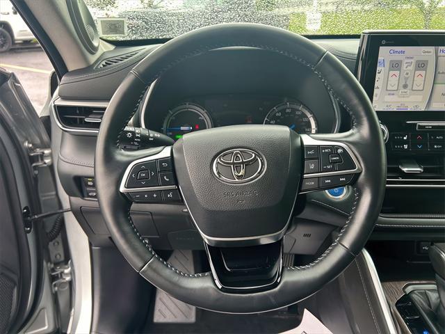used 2021 Toyota Highlander Hybrid car, priced at $42,916
