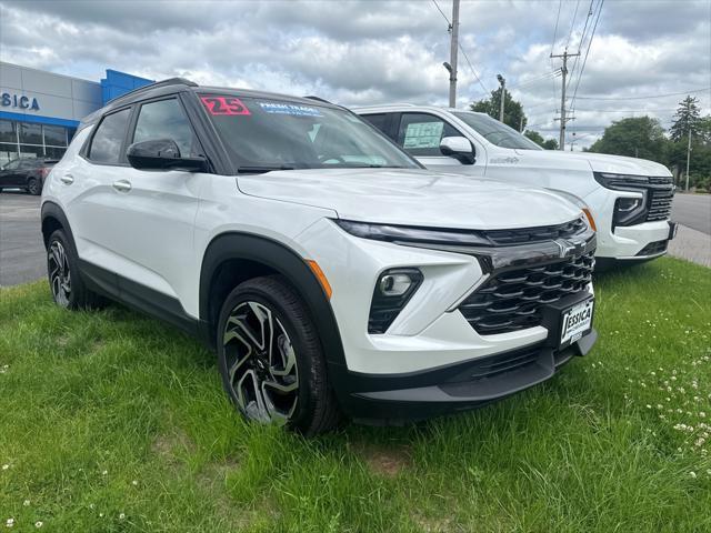 used 2025 Chevrolet TrailBlazer car, priced at $29,963