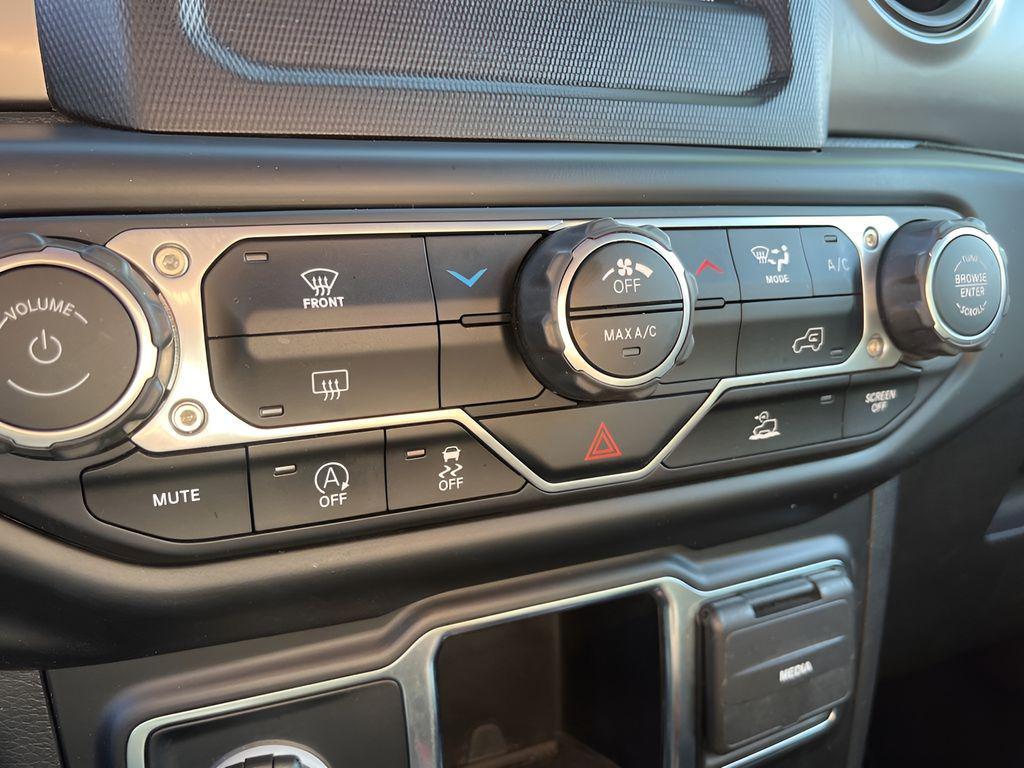 used 2022 Jeep Gladiator car, priced at $29,888