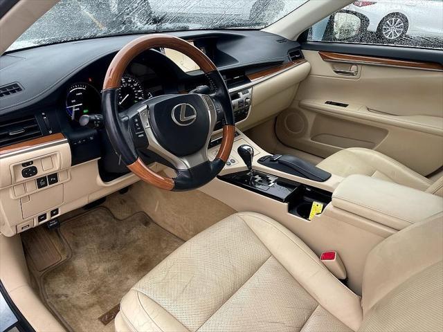 used 2014 Lexus ES 300h car, priced at $16,995