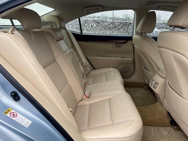 used 2014 Lexus ES 300h car, priced at $16,995