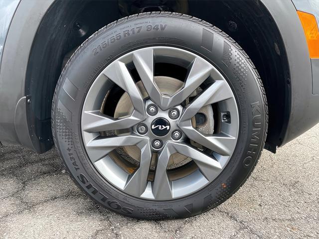 used 2023 Kia Seltos car, priced at $22,295