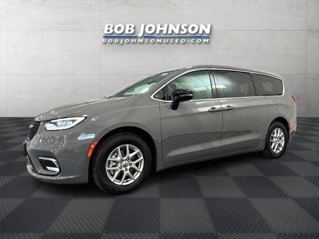 used 2025 Chrysler Pacifica car, priced at $38,526