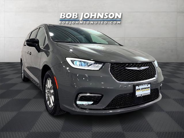 used 2025 Chrysler Pacifica car, priced at $38,526