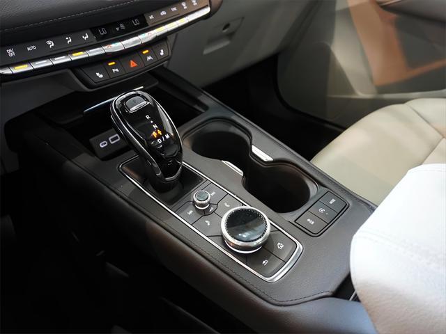 used 2023 Cadillac XT4 car, priced at $30,258