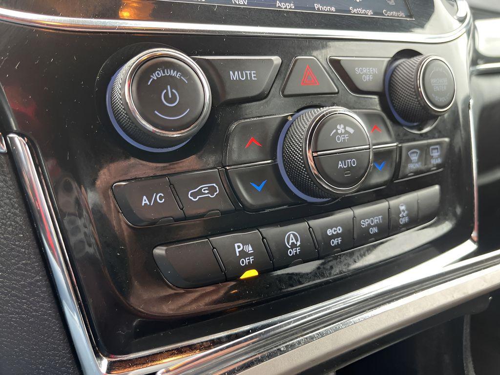 used 2021 Jeep Grand Cherokee car, priced at $25,599