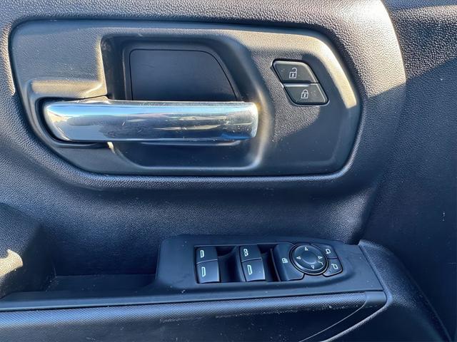 used 2024 Chevrolet Silverado 1500 car, priced at $43,888