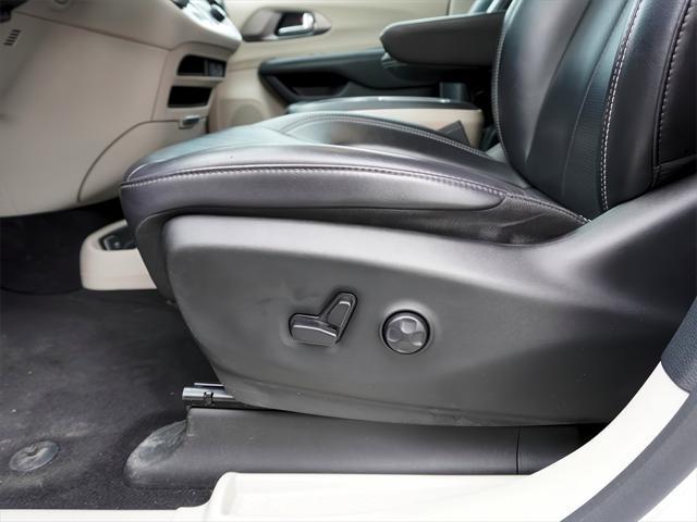used 2023 Chrysler Pacifica car, priced at $25,233