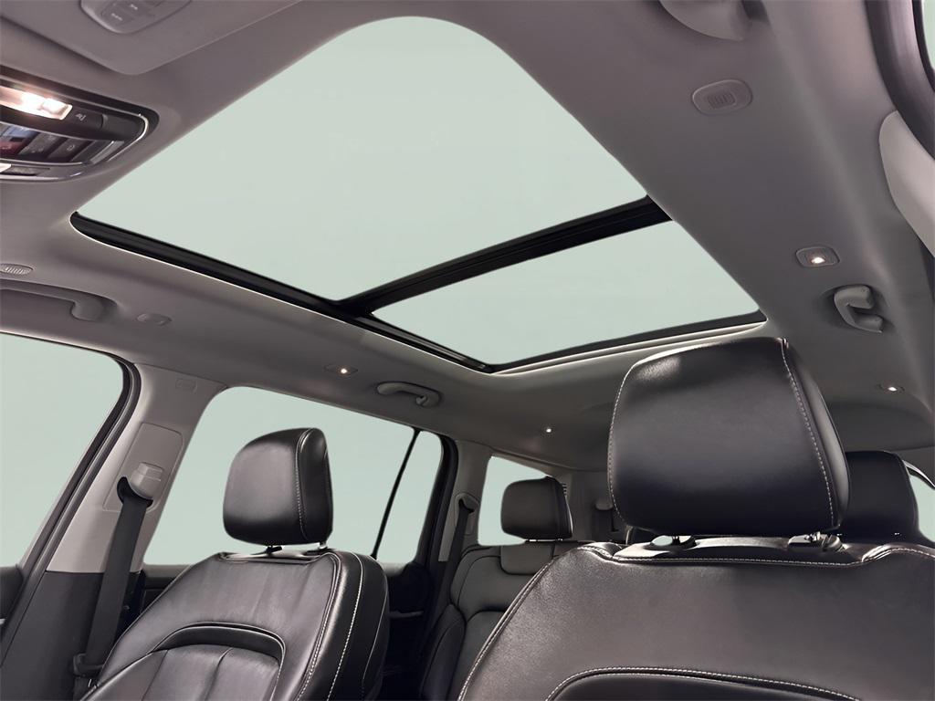 used 2021 Jeep Grand Cherokee L car, priced at $25,428