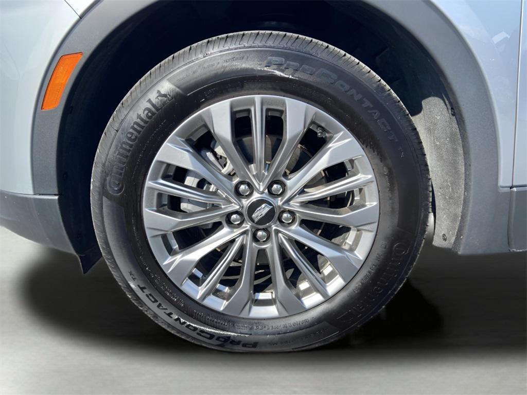 used 2025 Cadillac XT4 car, priced at $39,316