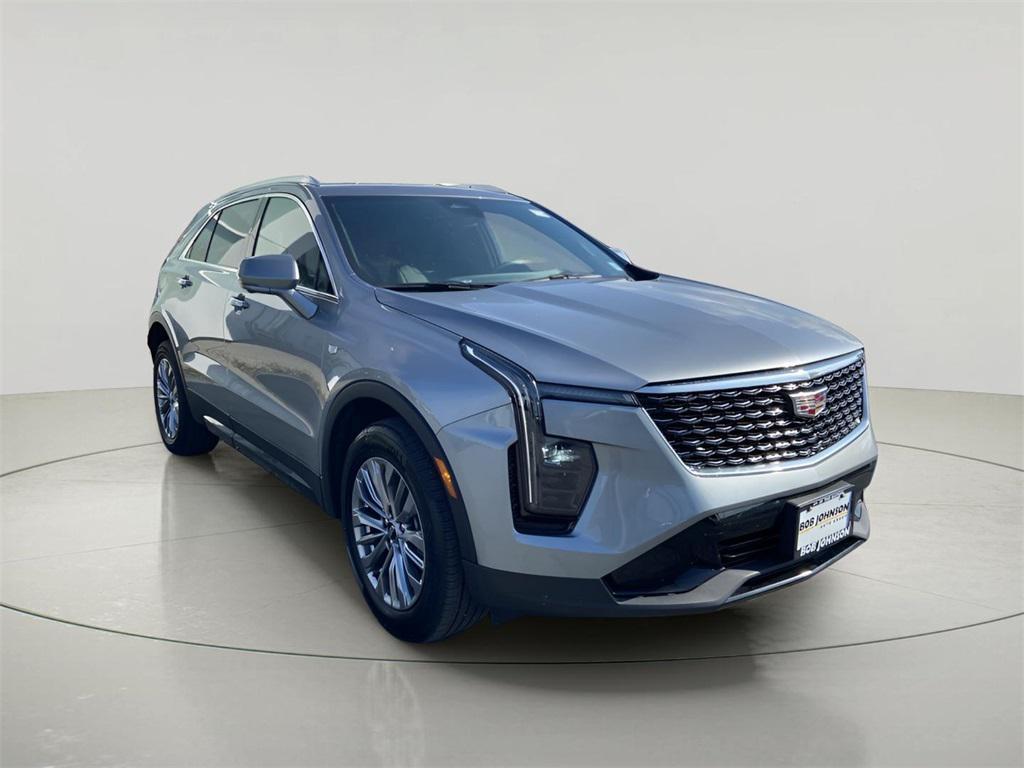 used 2025 Cadillac XT4 car, priced at $39,316