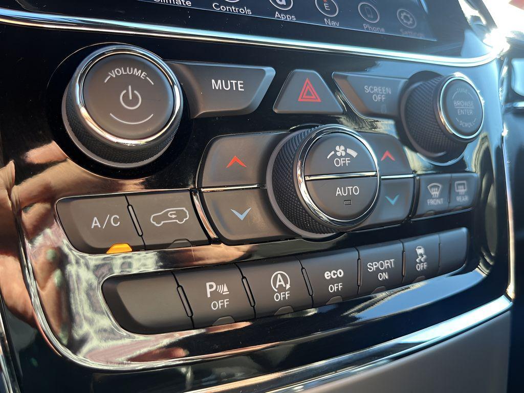 used 2021 Jeep Grand Cherokee car, priced at $28,539