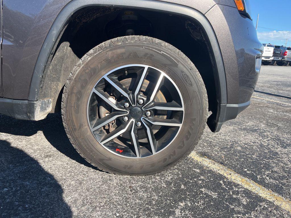 used 2021 Jeep Grand Cherokee car, priced at $28,539