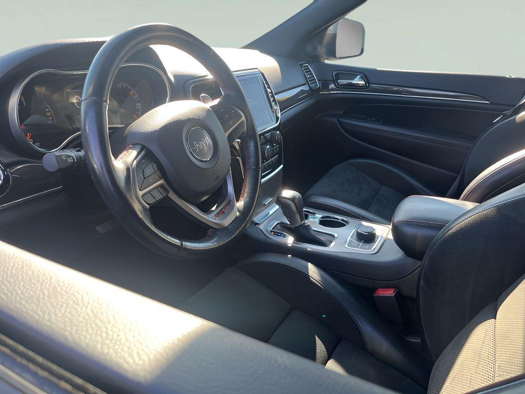 used 2021 Jeep Grand Cherokee car, priced at $28,539
