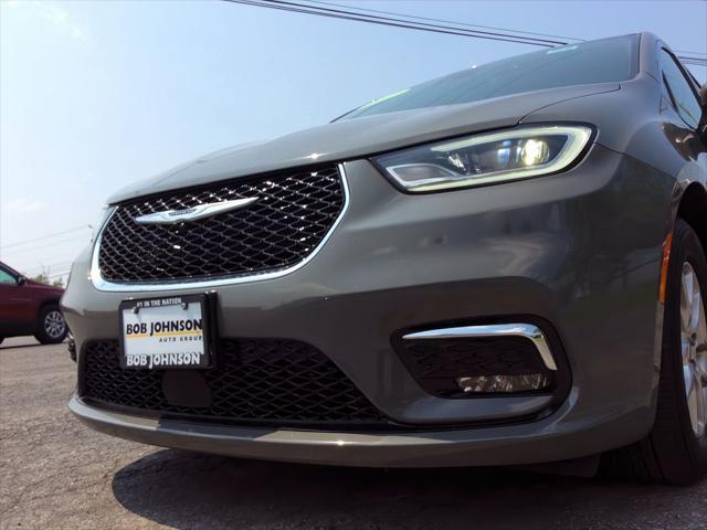 used 2023 Chrysler Pacifica car, priced at $27,247