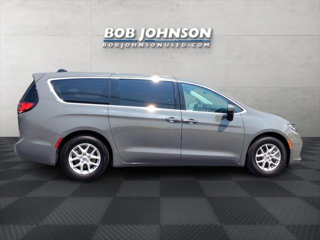 used 2023 Chrysler Pacifica car, priced at $27,247
