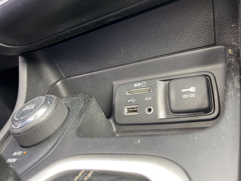 used 2018 Jeep Cherokee car, priced at $13,422