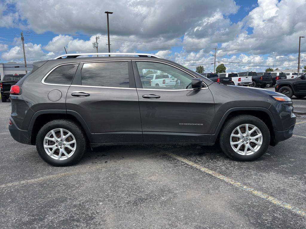 used 2018 Jeep Cherokee car, priced at $13,422