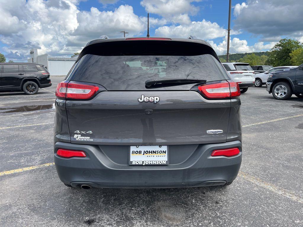 used 2018 Jeep Cherokee car, priced at $13,422